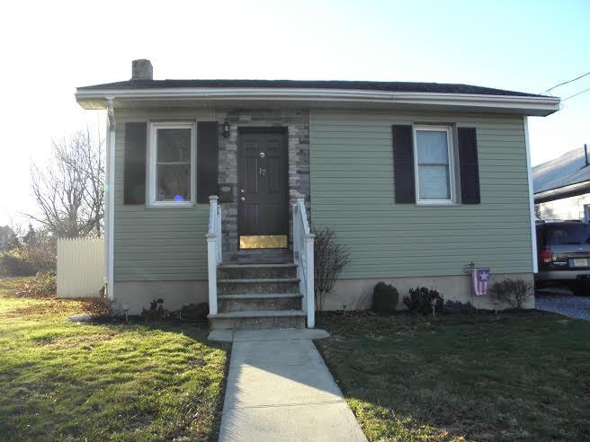 17 S Market St - Photo 2 of 7