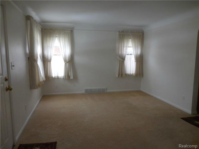 1110 Mayburn St - Photo 3 of 19