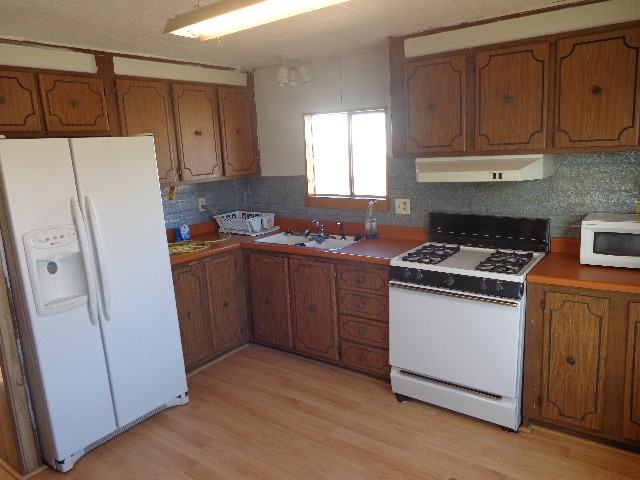 2250 Van Diest Rd - Photo 3 of 10