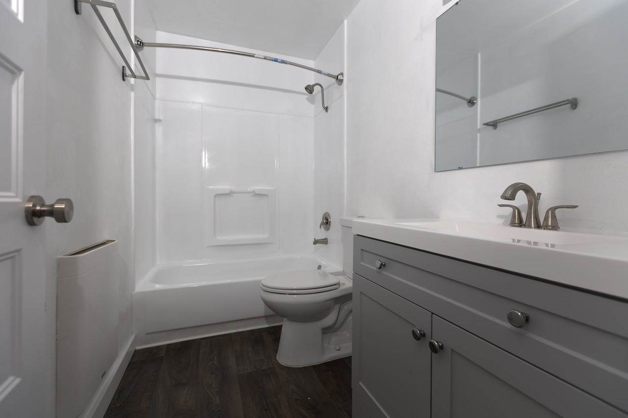 3229 Southeast 10th Avenue - Photo 7 of 14