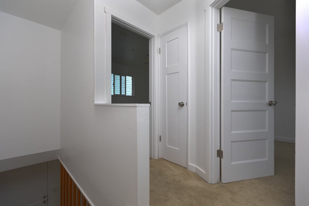 3229 Southeast 10th Avenue - Photo 6 of 14