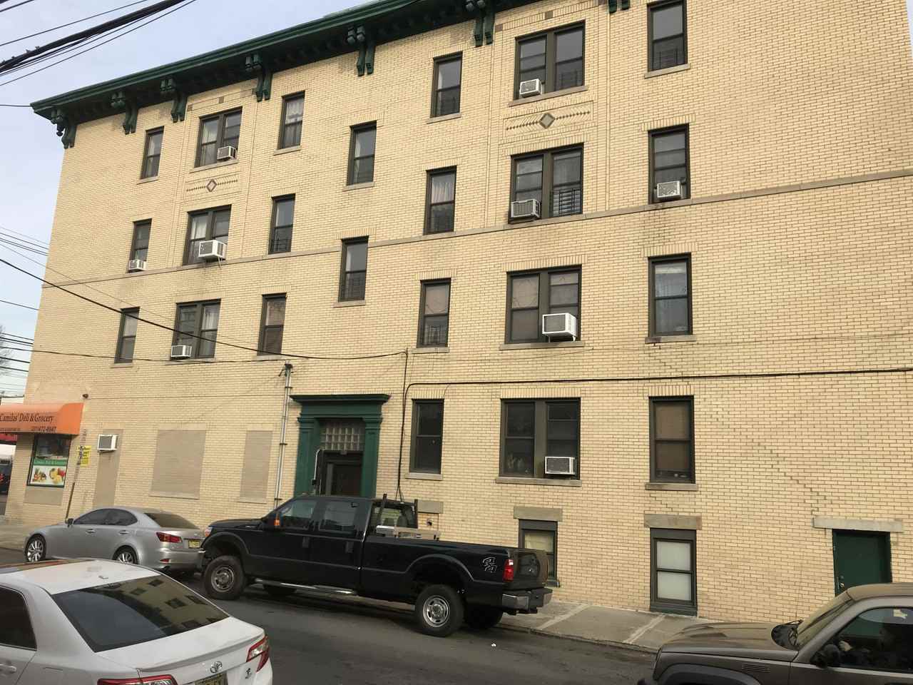 5900 Hudson Ave #7 - Photo 5 of 5