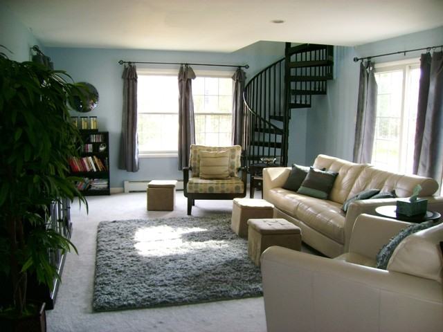 202 Woodside Ln - Photo 3 of 17