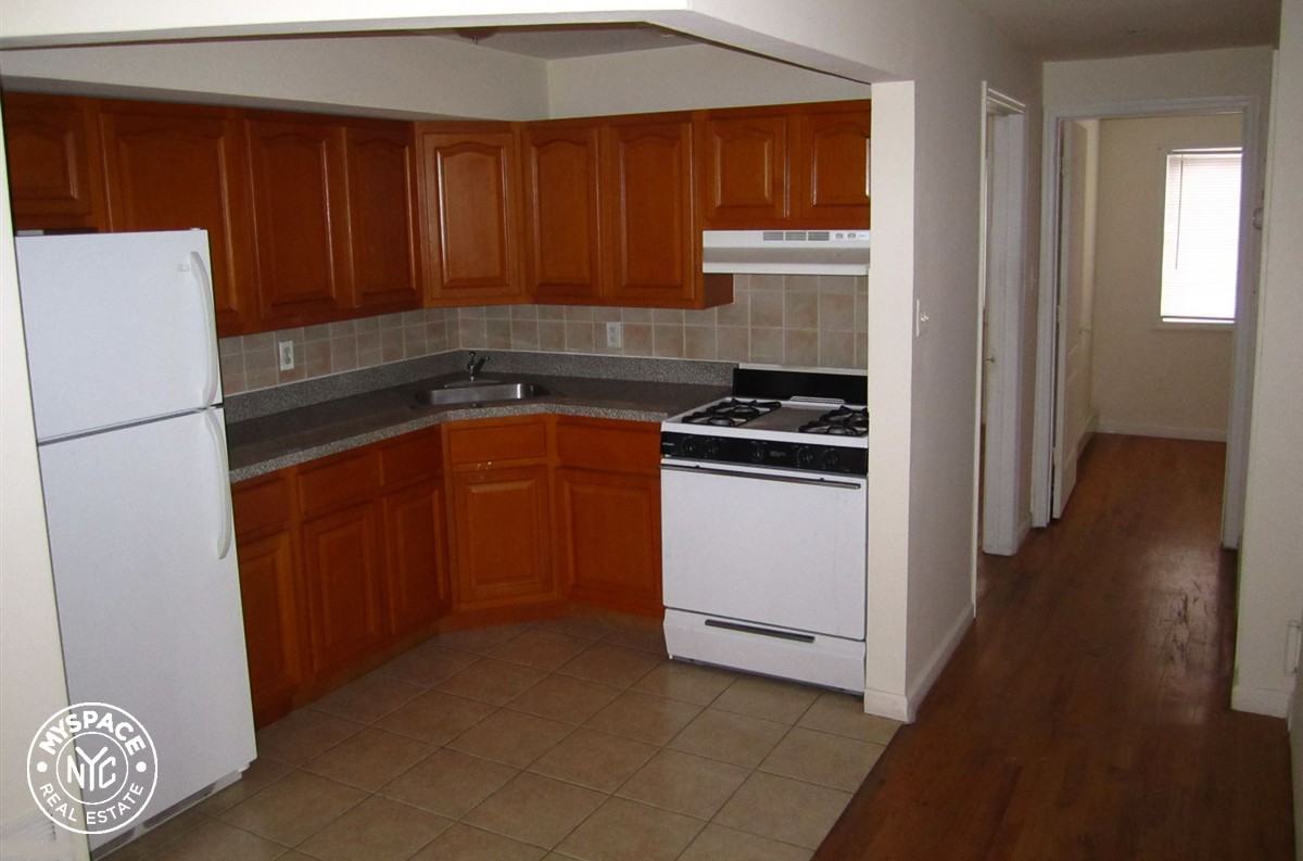 116 Myrtle Ave #3FL - Photo 2 of 4