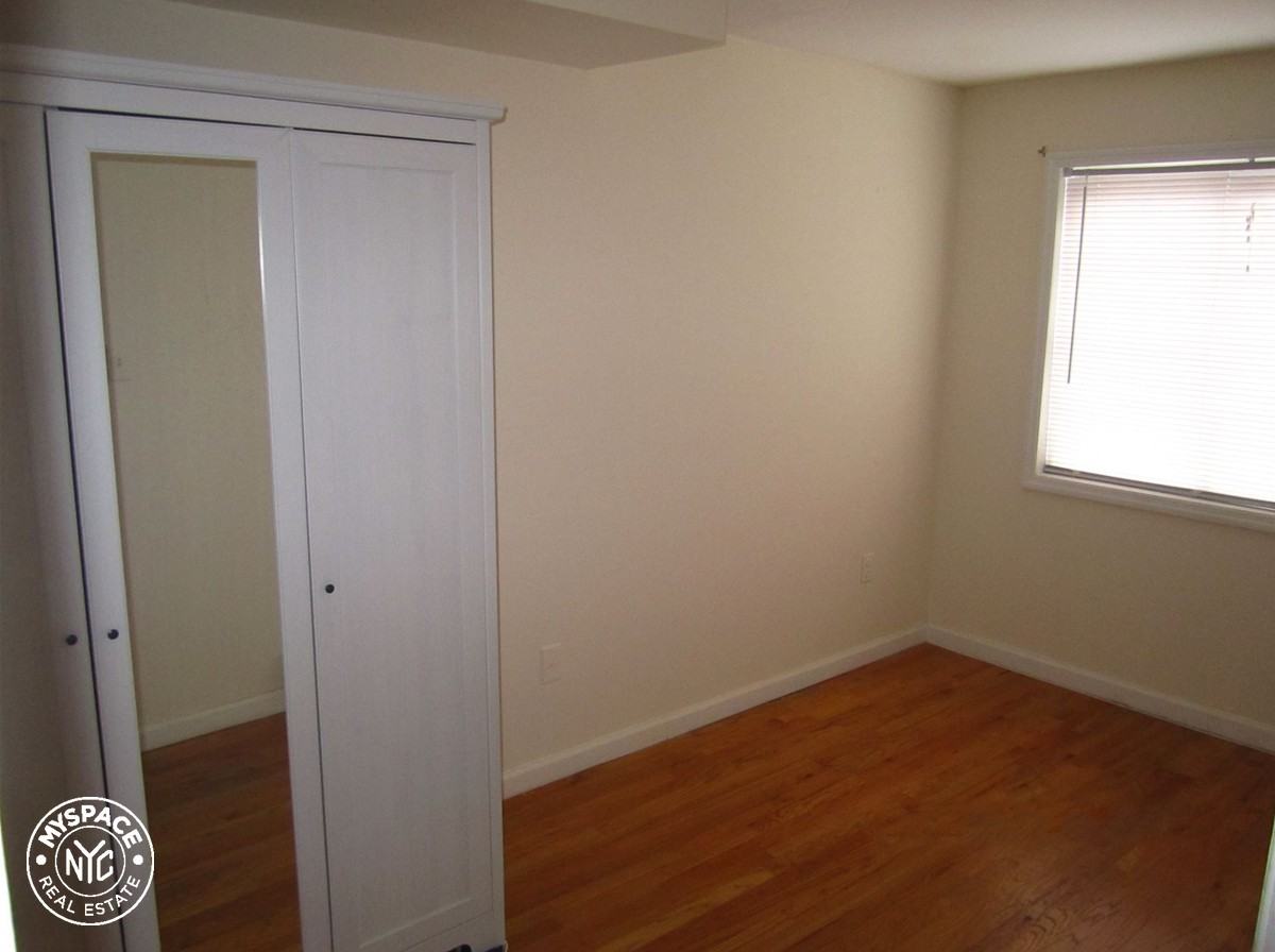 116 Myrtle Ave #3FL - Photo 3 of 4