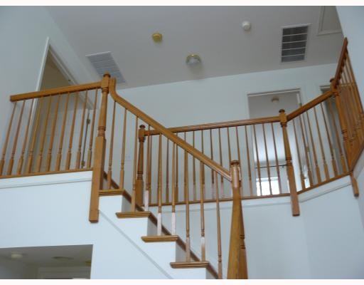 36 Veterans Dr - Photo 2 of 10