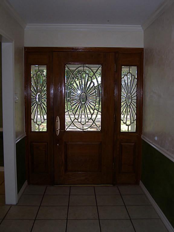 18210 Carriage Ln - Photo 2 of 19