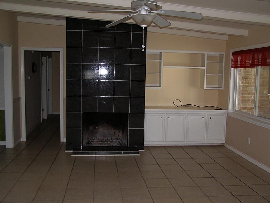 18210 Carriage Ln - Photo 3 of 19