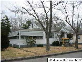 505 Monmouth Ave - Photo 2 of 6