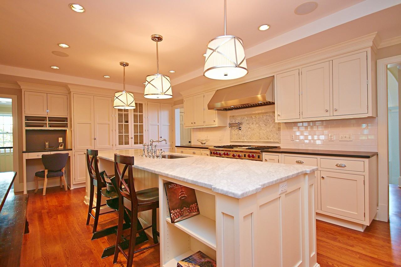 3616 N Albemarle St - Photo 3 of 38