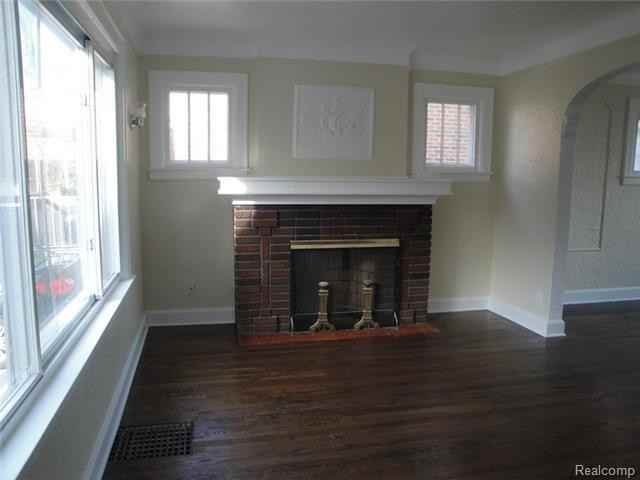 6416 Payne Ave - Photo 3 of 25