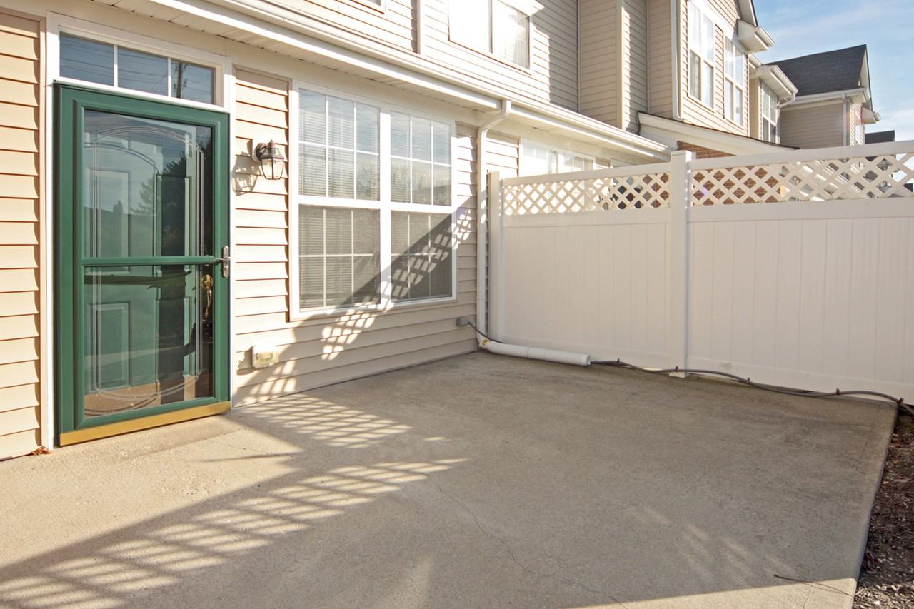 2384 Colfax Ln - Photo 2 of 18