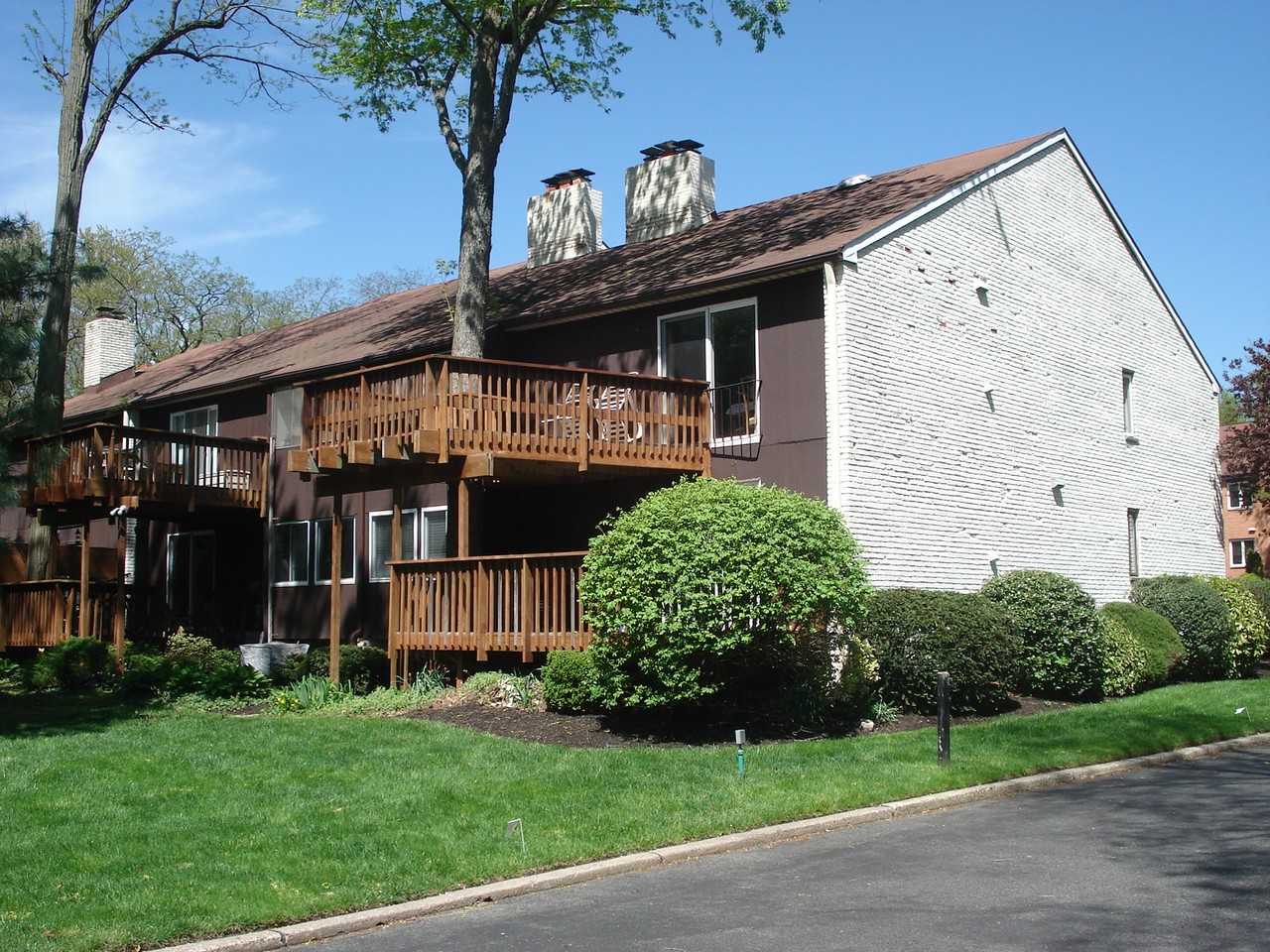 2 E Close - Photo 3 of 15