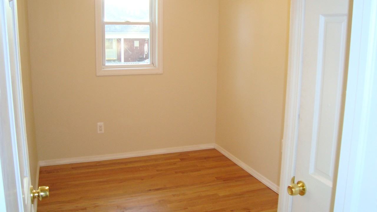 46 Hackmatac St - Photo 2 of 17