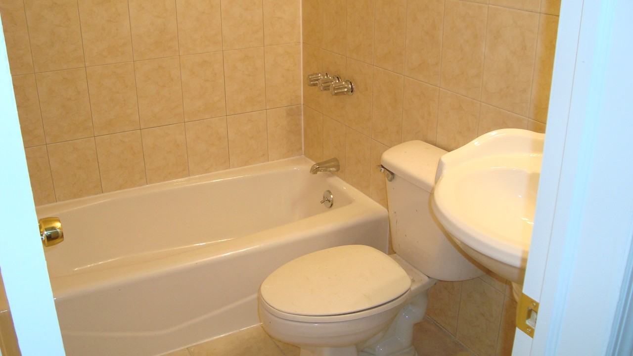 46 Hackmatac St - Photo 3 of 17