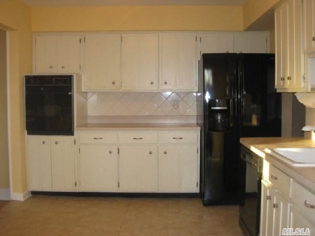 739 Elmwood Rd - Photo 2 of 6
