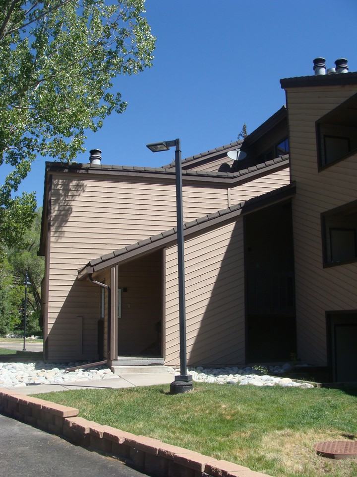 1050 W Beaver Creek Blvd #E202 - Photo 2 of 16