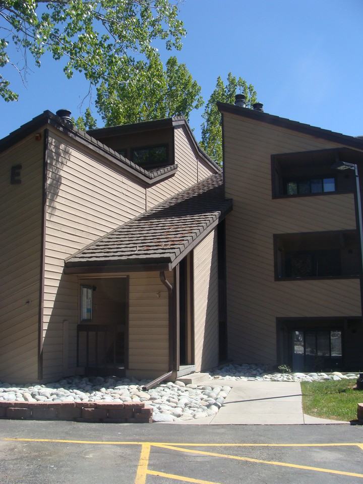 1050 W Beaver Creek Blvd #E202 - Photo 3 of 16
