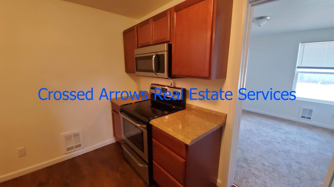 300 E 19th St #1 - Photo 2 of 12