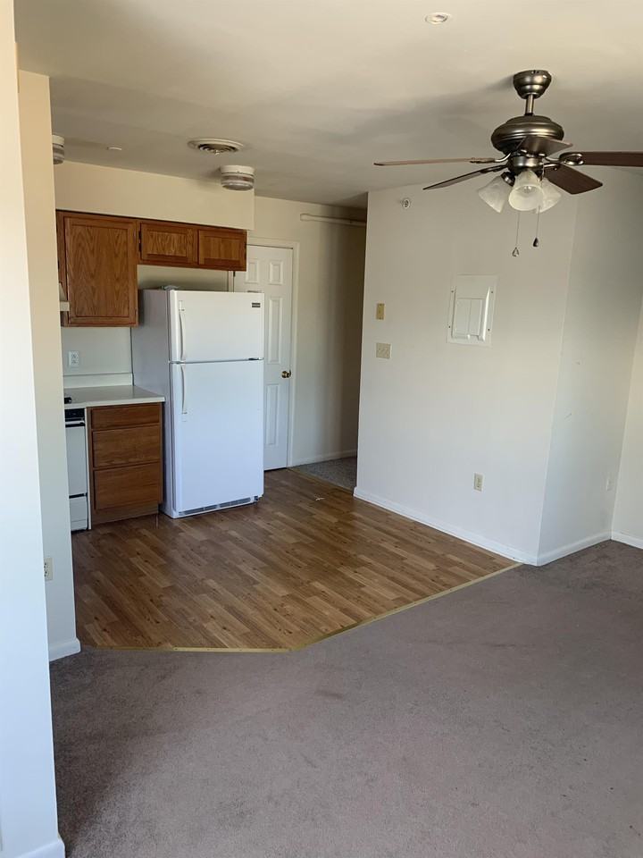 42 Commerce Street - A-4 #A4 - Photo 3 of 10