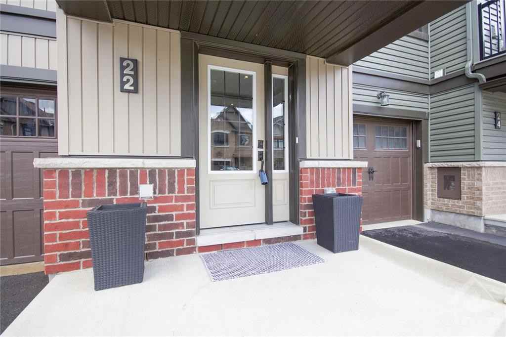 22 Fallengale Crescent - Photo 2 of 23