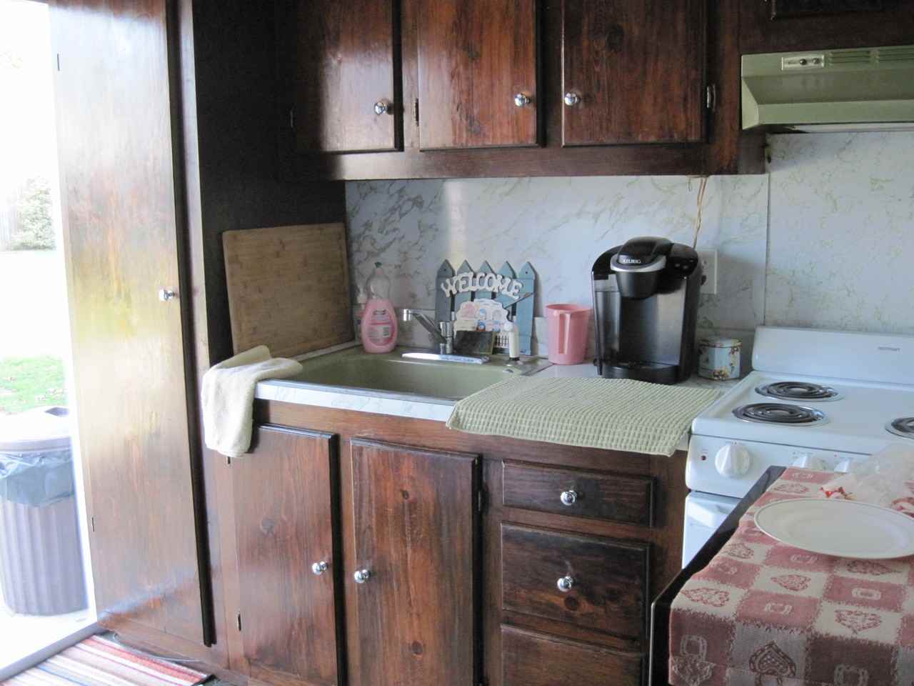 253 W 20th St - Photo 3 of 3