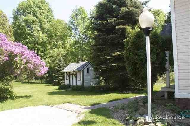 8399 Starville Rd - Photo 2 of 20