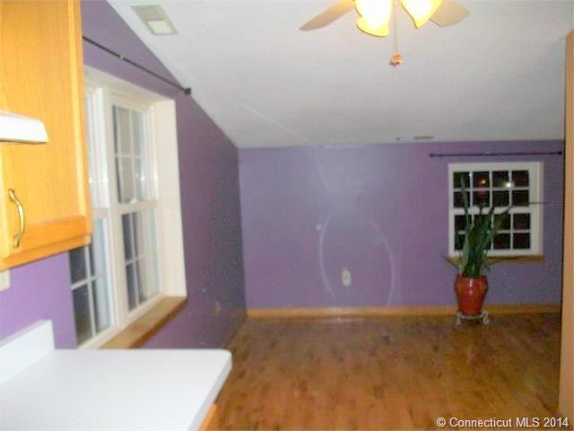 536 Berlin St - Photo 3 of 18