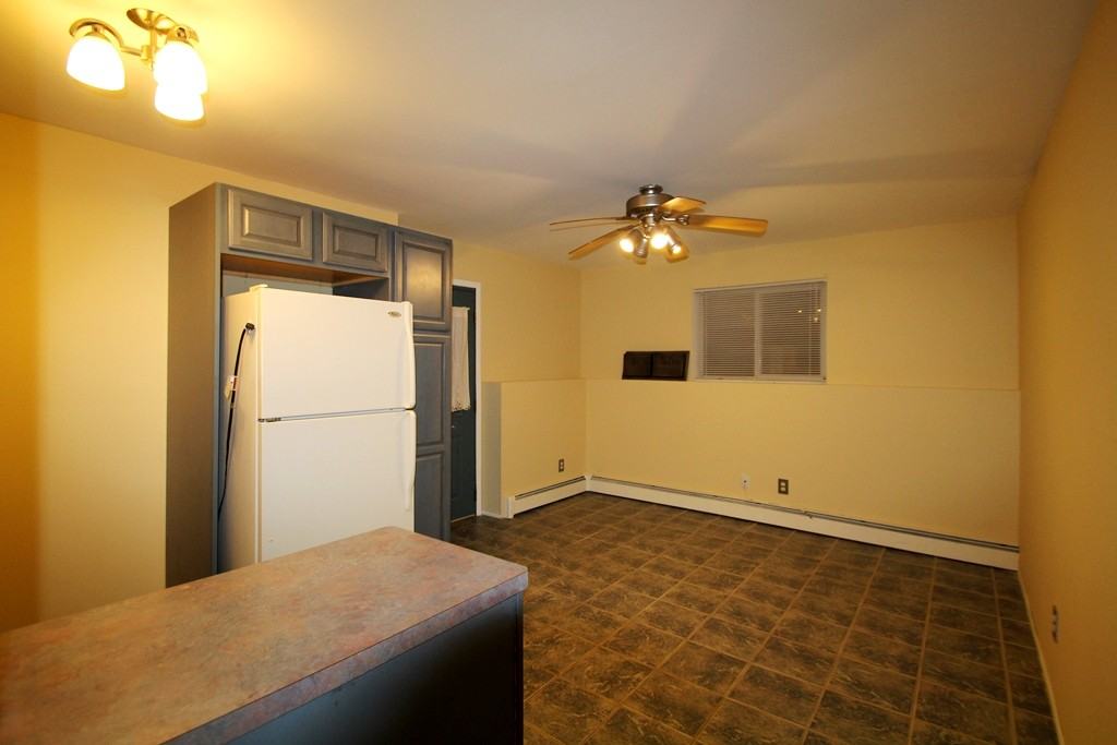 1239 Boston Ave - Photo 3 of 6