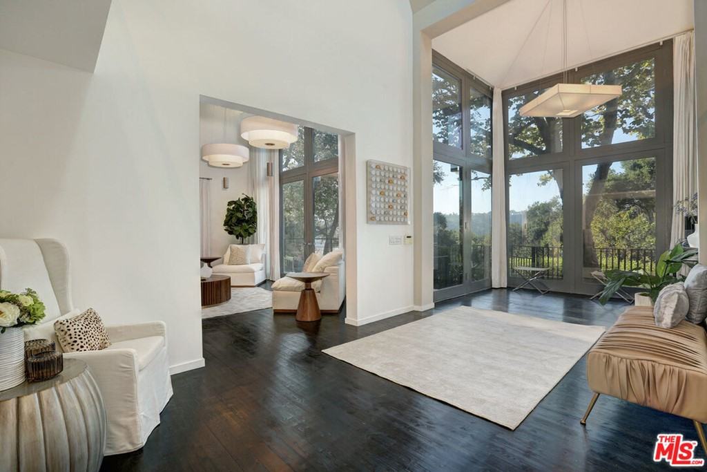 9653 Oak Pass Rd - Photo 3 of 49