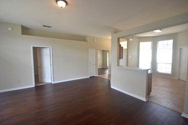 12483 Hunt Cliff Ln - Photo 3 of 14