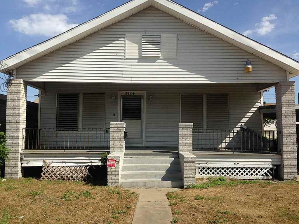 5124 Avenue R 1/2 - Photo 3 of 6