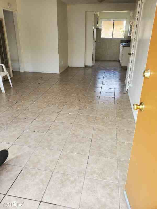 5123 Clara St - Photo 2 of 7