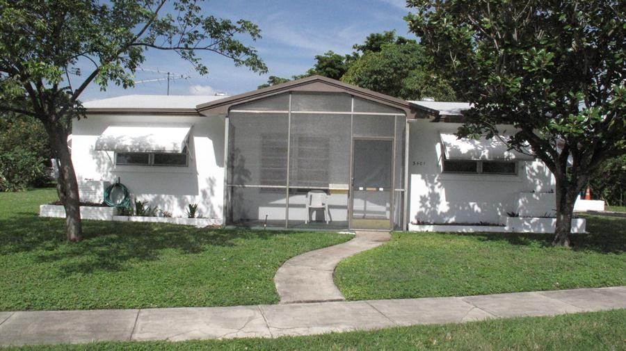 3401 SW 13th Ct - Photo 2 of 36