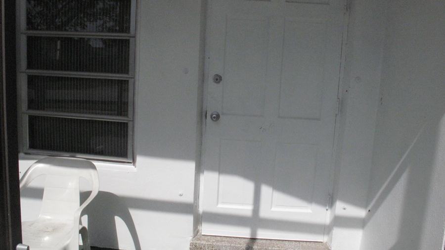 3401 SW 13th Ct - Photo 3 of 36