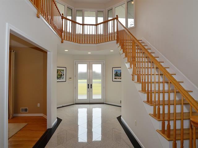 415 Fawns Run - Photo 2 of 20