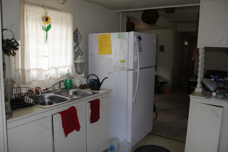 123 Firth Dr - Photo 3 of 6