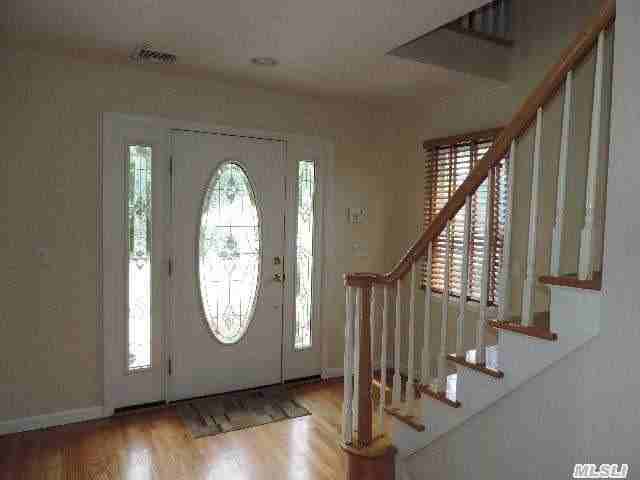 210 Lowell Ave - Photo 2 of 20