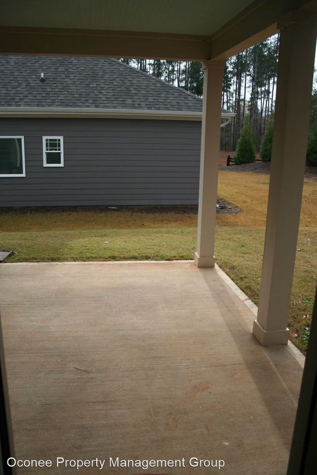 1010 Mcinteer Cir - Photo 3 of 20