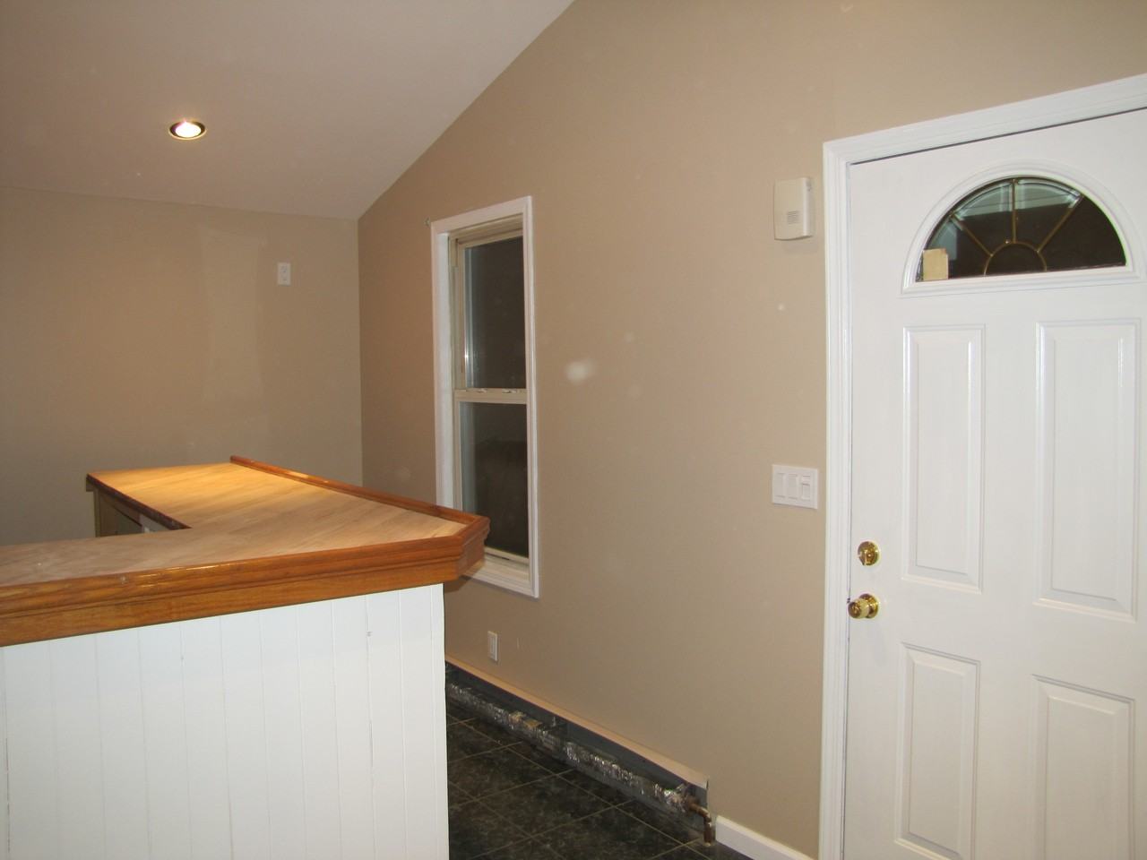 84 Passaic Ave - Photo 3 of 10