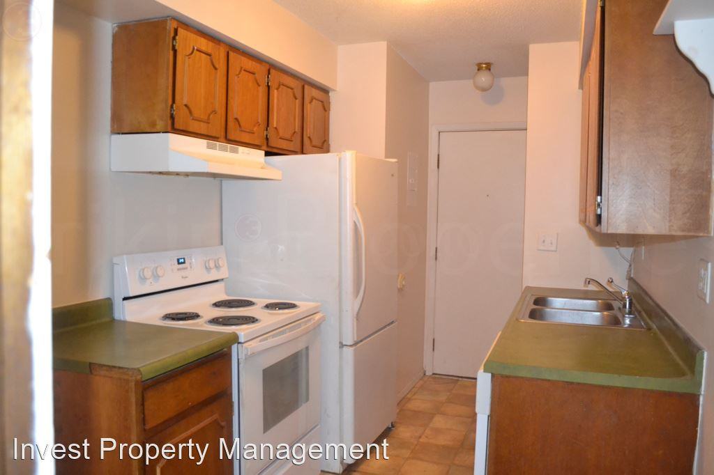 637 13th Street - Photo 2 of 6