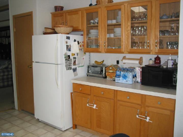 112 Park Ln - Photo 3 of 6