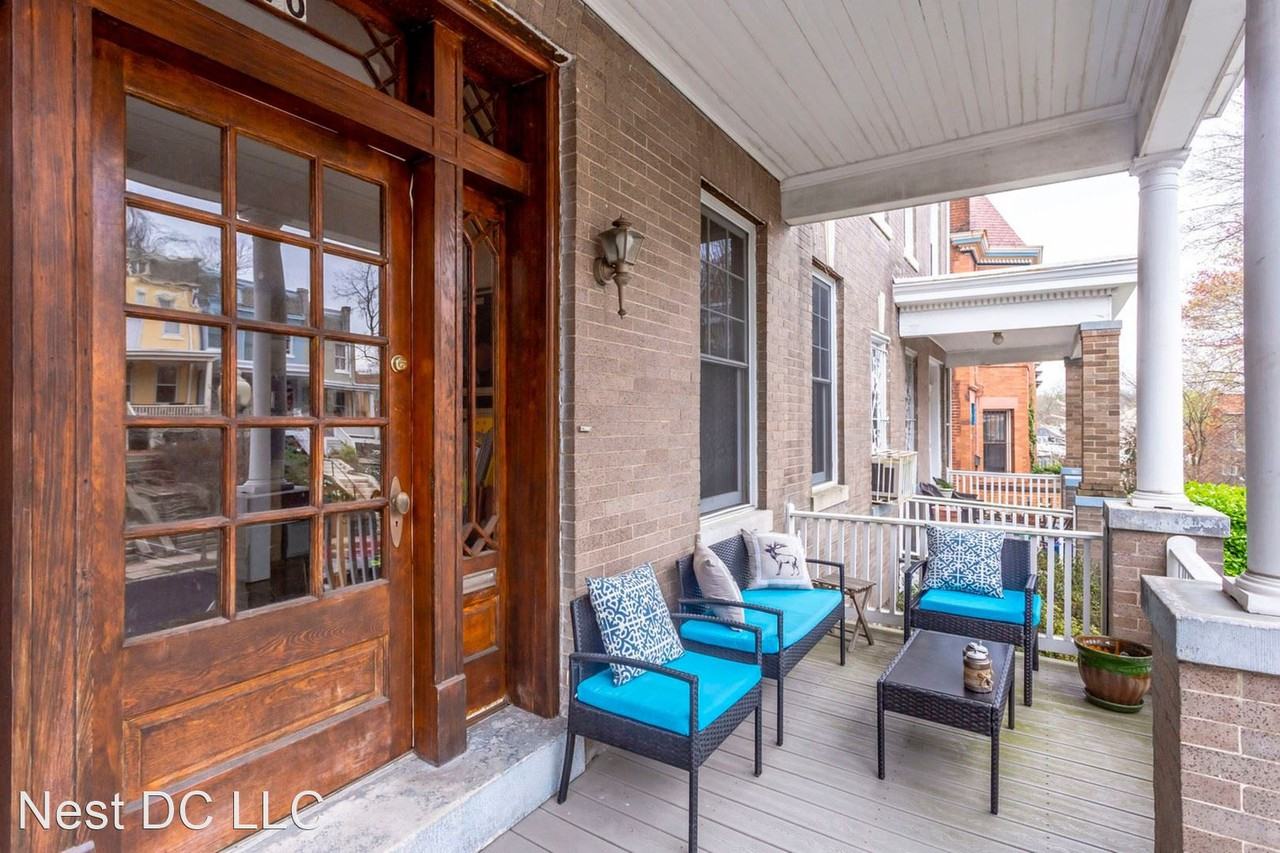 1870 Monroe St Nw - Photo 3 of 29