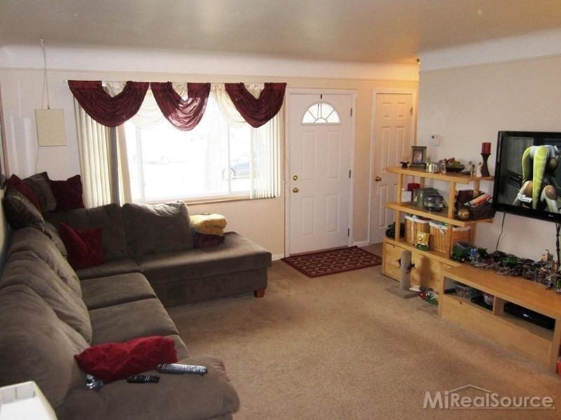 29379 Elmira - Photo 2 of 14