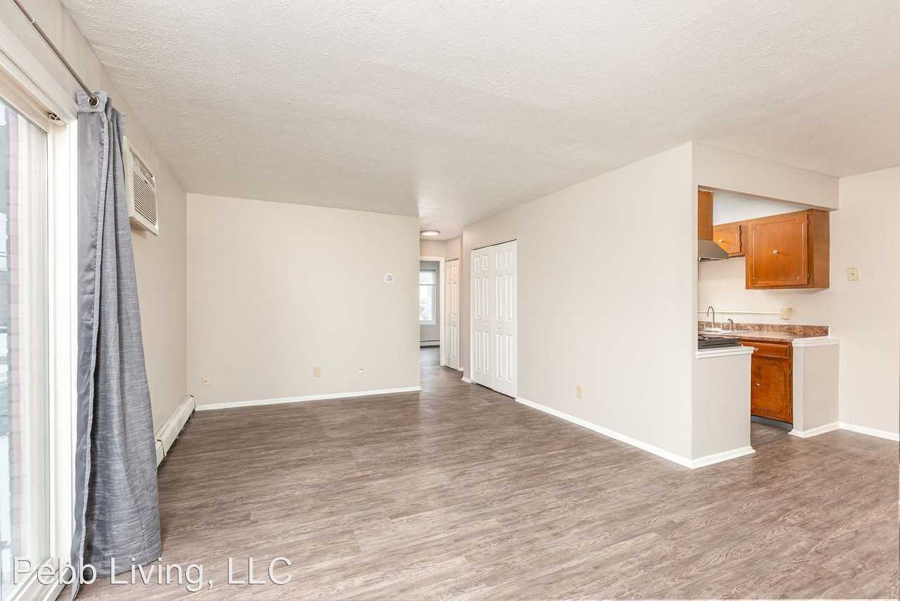 Maple Park Drive Apartments 15400 Maple Park Dr, Maple Heights, OH