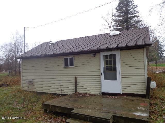 472 Wall St - Photo 3 of 14