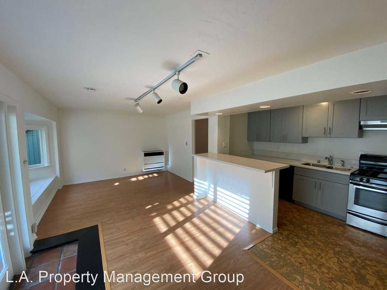 10201022 1/2 N. Spaulding Avenue 1020 3/4 Apartments in Hollywood Hills West, Los Angeles, CA