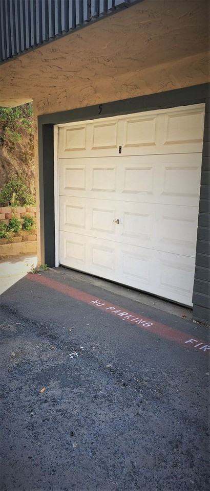 703 & 707 Windsor Court - Photo 2 of 10