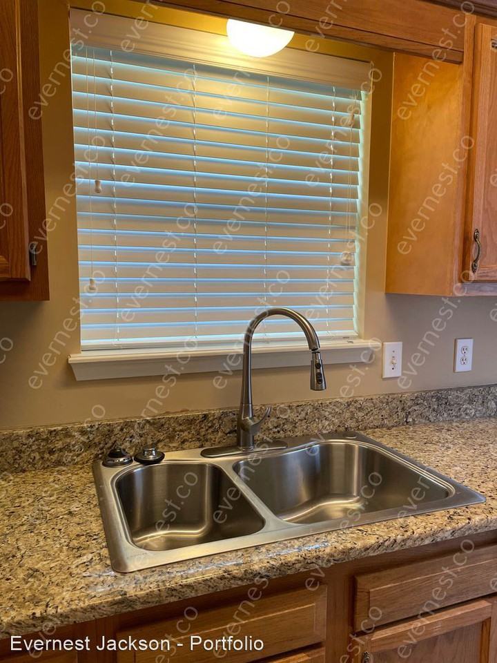 3007 Willow Dr - Photo 2 of 11