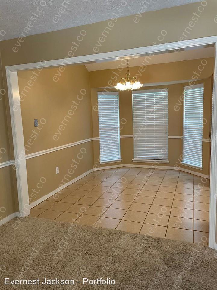 3007 Willow Dr - Photo 3 of 11